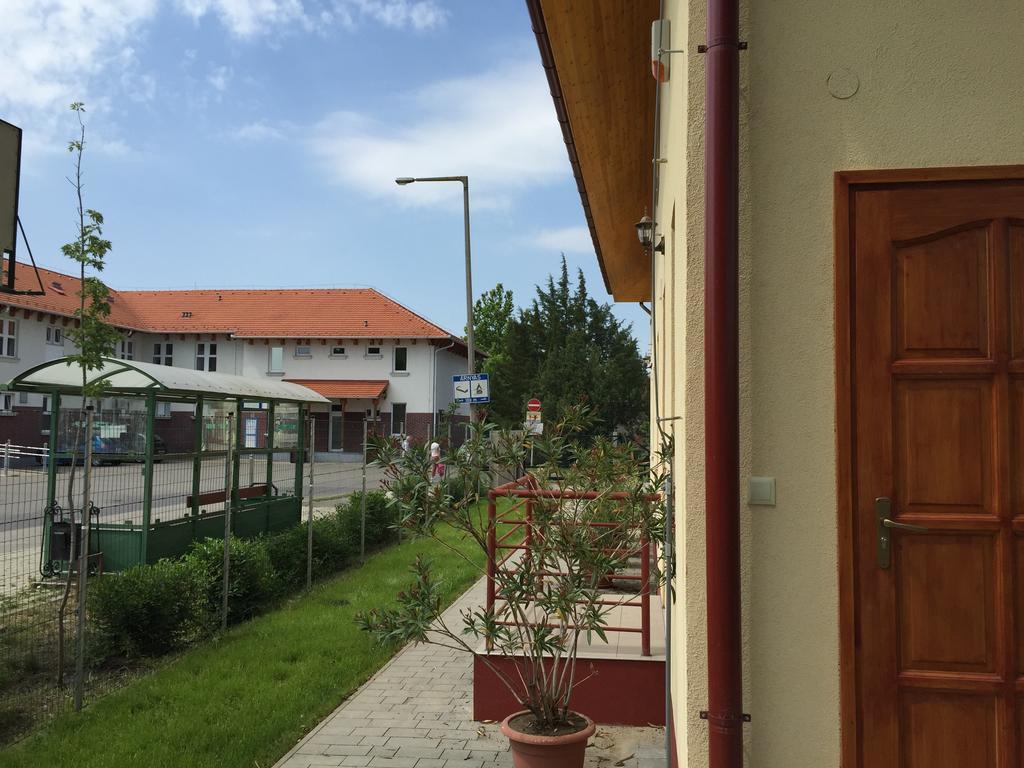 Aqua Thermal Soterapia Es Apartmanhaz Puspokladany Room photo